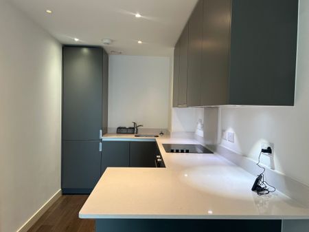 Saffron Square, Croydon - Photo 2