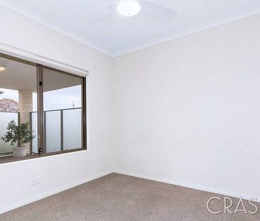 1x1 Unit in Beckenham with Balcony - Photo 4