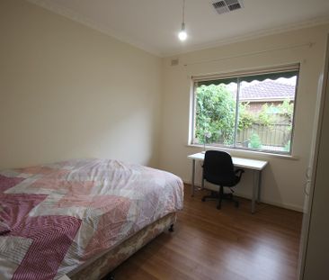 6-bedroom shared house, Clairville Avenue - Photo 3