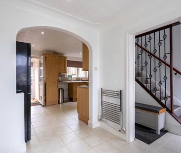 3 bedroom terraced house to rent - Photo 6