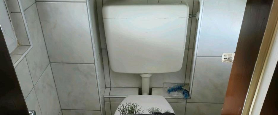 Dachgeschoss Single Wohnung 220 € - Photo 1