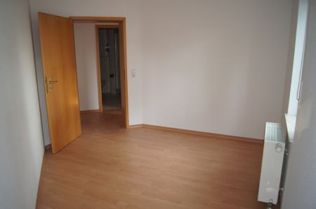 Neubau - großzügiger Balkon - Bad mit Wanne, Dusche und Fenster - Außenjalousien - Foto 5