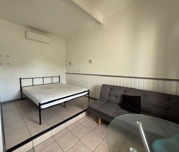 Furnished Studio Apartment - Photo 3