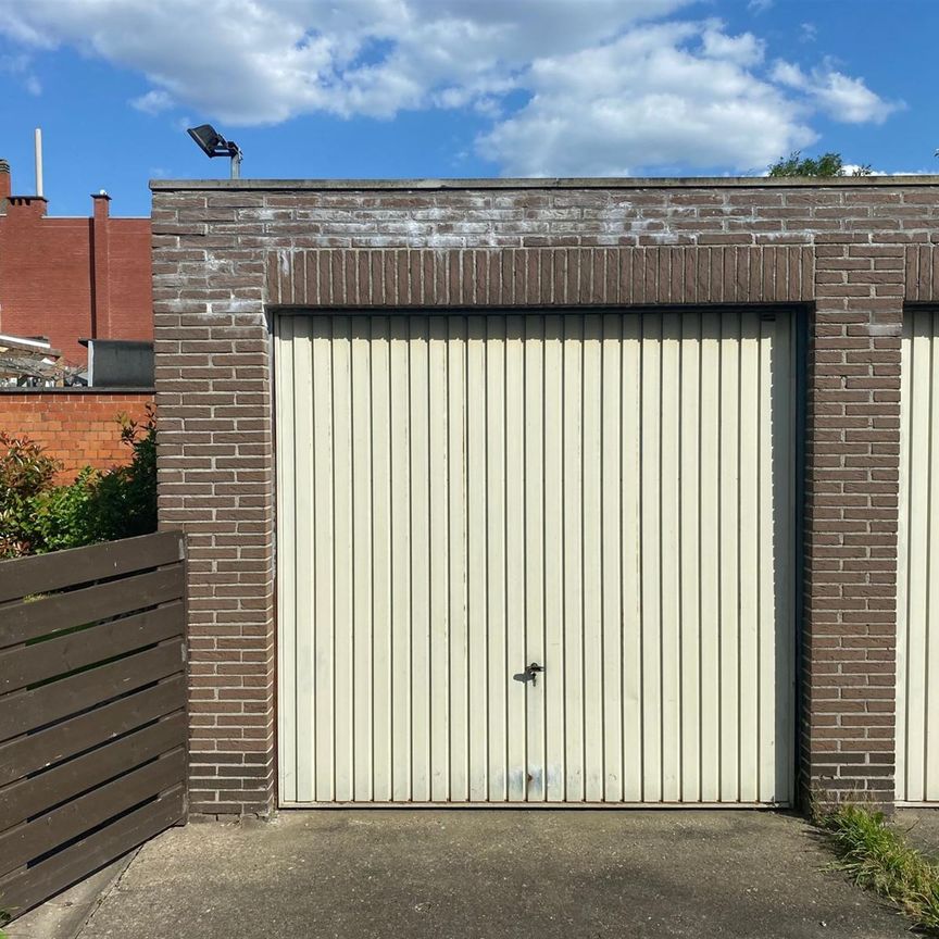 RUIM GELIJKSVLOER 2 SLPKMRS APPARTEMENT MET TUIN EN GARAGEBOX - Foto 1