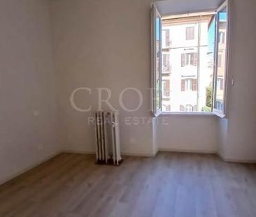 Parioli. Fully renovated. Living, separate kitchen ,three bedroms, ... - Photo 4