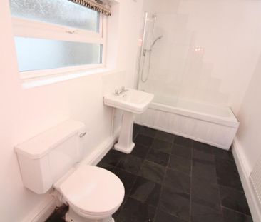 2 bedroom terraced house to rent - Photo 6