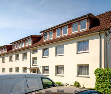 Schöne 4-Zimmer-Wohnung in Zeven mit Laminatboden und Tageslichtbad... - Foto 4