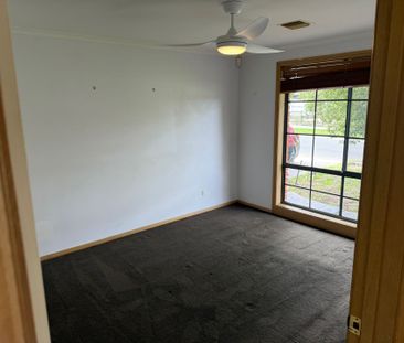 Spacious Family Living on 652m² - Photo 4