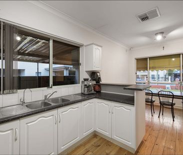 Charming Family Home on Generous Allotment in Prime Tranmere Location - Photo 6