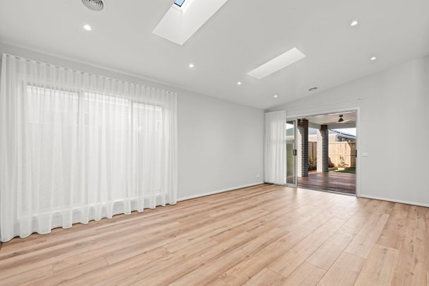 Experience Luxury Coastal Living - Photo 1