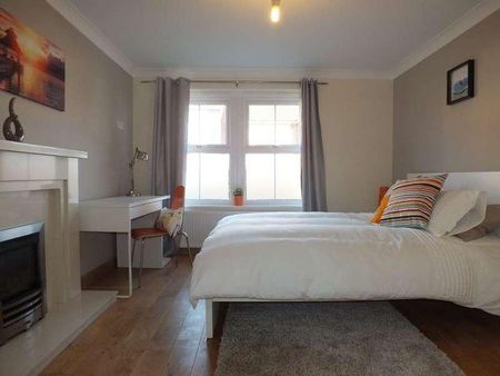 Cirrus Drive, Shinfield, RG2 - Photo 4