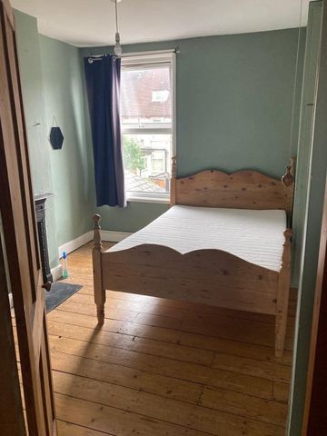 Room in a Shared House, Lamcote Grove, NG2 - Photo 5