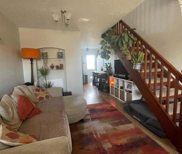 2 bedroom property to rent - Photo 1