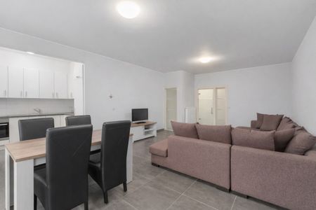 Bemeubeld appartement met terras in Antwerpen - Photo 2