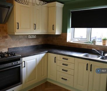 2 bedroom terraced house to rent - Photo 4