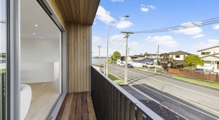 Executive Lakeside Living! - Photo 4