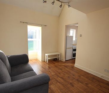 1 bedroom Apartment to let - Photo 5