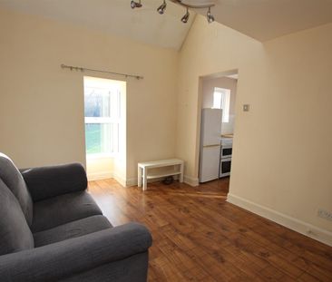 1 bedroom Apartment to let - Photo 3