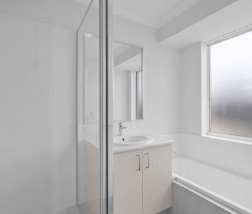 Spacious 4x2 Family Home - Landscaping and Fencing Complete 12th No... - Photo 4