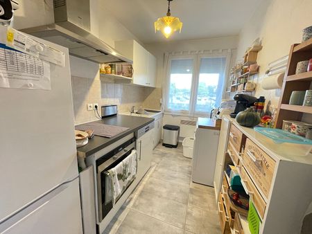 Location Appartement 3 pièces 68m² - Photo 4