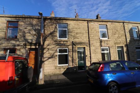 2 bedroom terraced house to rent - Photo 4