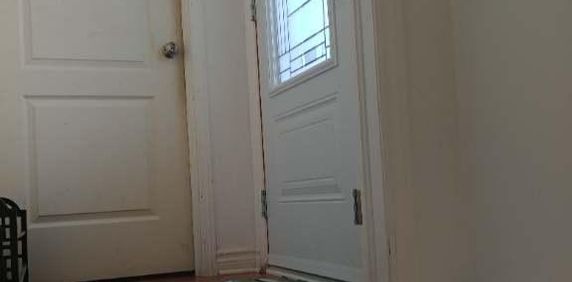 3 1/2 au Plateau-Hull-Aylmer, Meublé/ Électros/Hydro /Internet, $1300_1erMai. - Photo 2