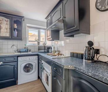 Amberley Place, Windsor, SL4 - Photo 5