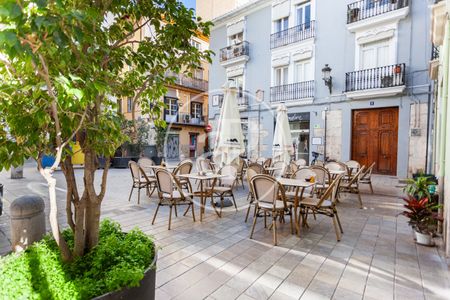 Flat for rent with views in El Carme (Valencia) - Photo 3