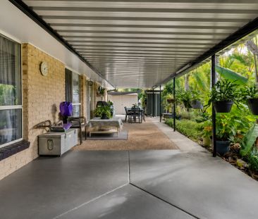 Spacious Family Retreat, Dual Side Access, Three Sheds & Exceptiona... - Photo 5