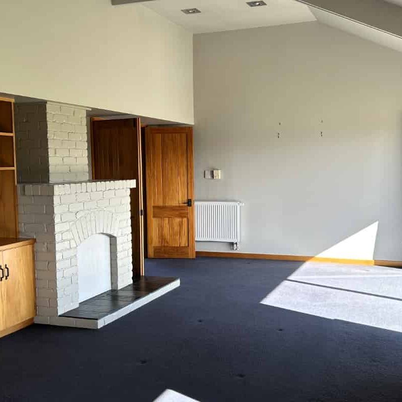 Large Home with Beautiful Views - Photo 1