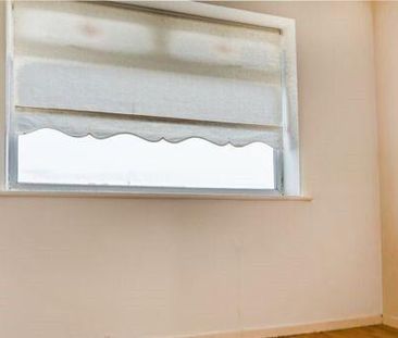 2 bedroom semi-detached house to rent - Photo 2