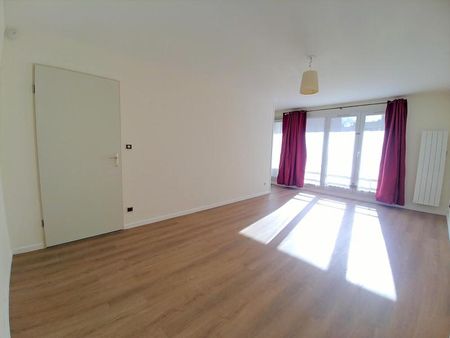 Location Appartement 1 pièce 32m² LILLE 59000 - Photo 2