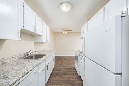 Westview Manor - Photo 5