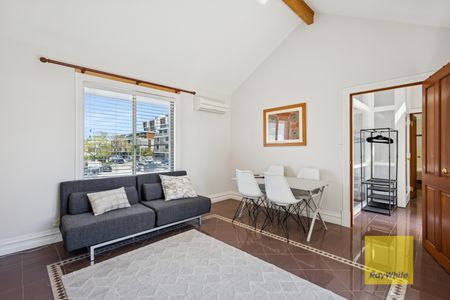 Upstairs/45 Quarry Street, Fremantle WA 6160 - Apartment For Rent | Domain - Photo 3