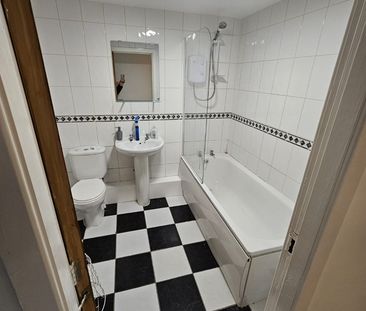 2 Bed Flat, City View, M7 - Photo 5