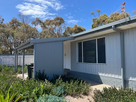 Renovated 3-Bedroom Home Just 300m from the Esplanade - Photo 2