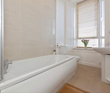 2 Bed Flat - Photo 5