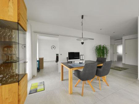 Sehr hochwertige Penthouse-Wohnung mit Einbauküche - Foto 5