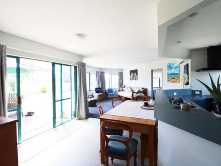 Charming on Waimaire - Photo 5