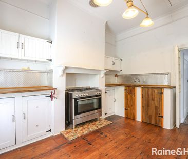 FAMILY HOME IN ROCKET STREET available Now!!! - Photo 6