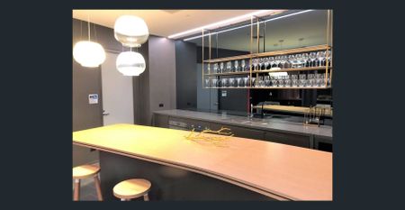 Modern onebedroom unit in Wonderland Central park - Photo 4