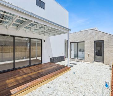 1/52 Lower Dandenong Road, Parkdale VIC 3195 - Townhouse For Rent |... - Photo 5