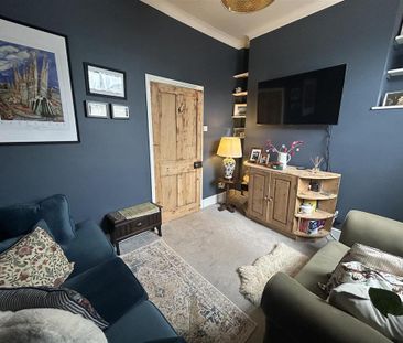 3 bedroom terraced house to rent - Photo 2