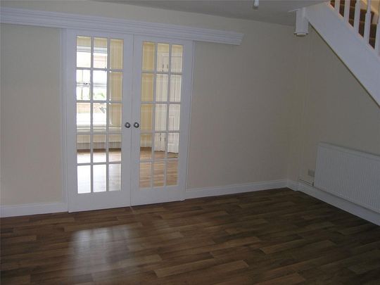 2 bedroom terraced house to rent - Photo 1