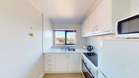 Stylish City Living on the Edge of Parklands - Photo 3