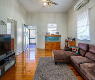 Beautifully Renovated - Photo 2