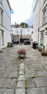 5 Bed Terraced House, James Place, BS8 - Photo 3