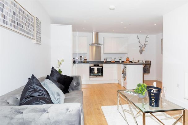 2 bedroom flat to rent - Photo 1