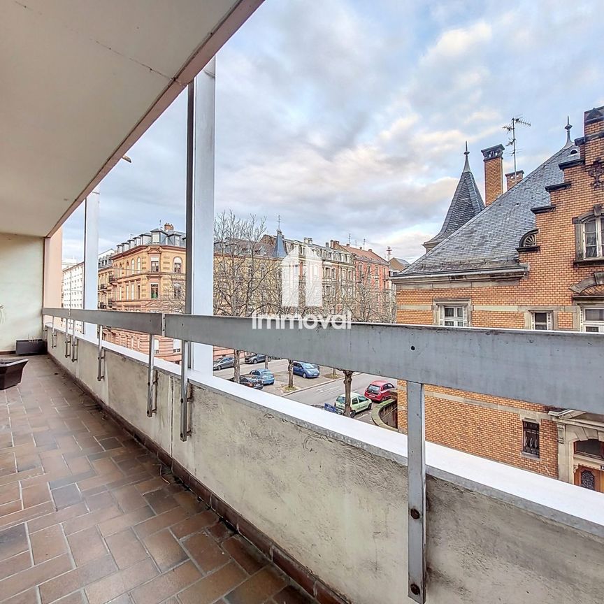 CONTADES - spacieux 4 pièces rénové de 136.15m² avec balcon - Photo 1