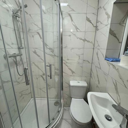 Shared house next to Newsham Park - bills included - Photo 4